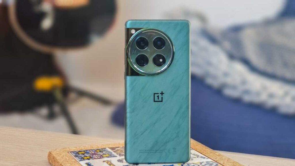 "OnePlus 13 Hints at Magnetic Charging – Revolutionary Innovation or a Fad?"