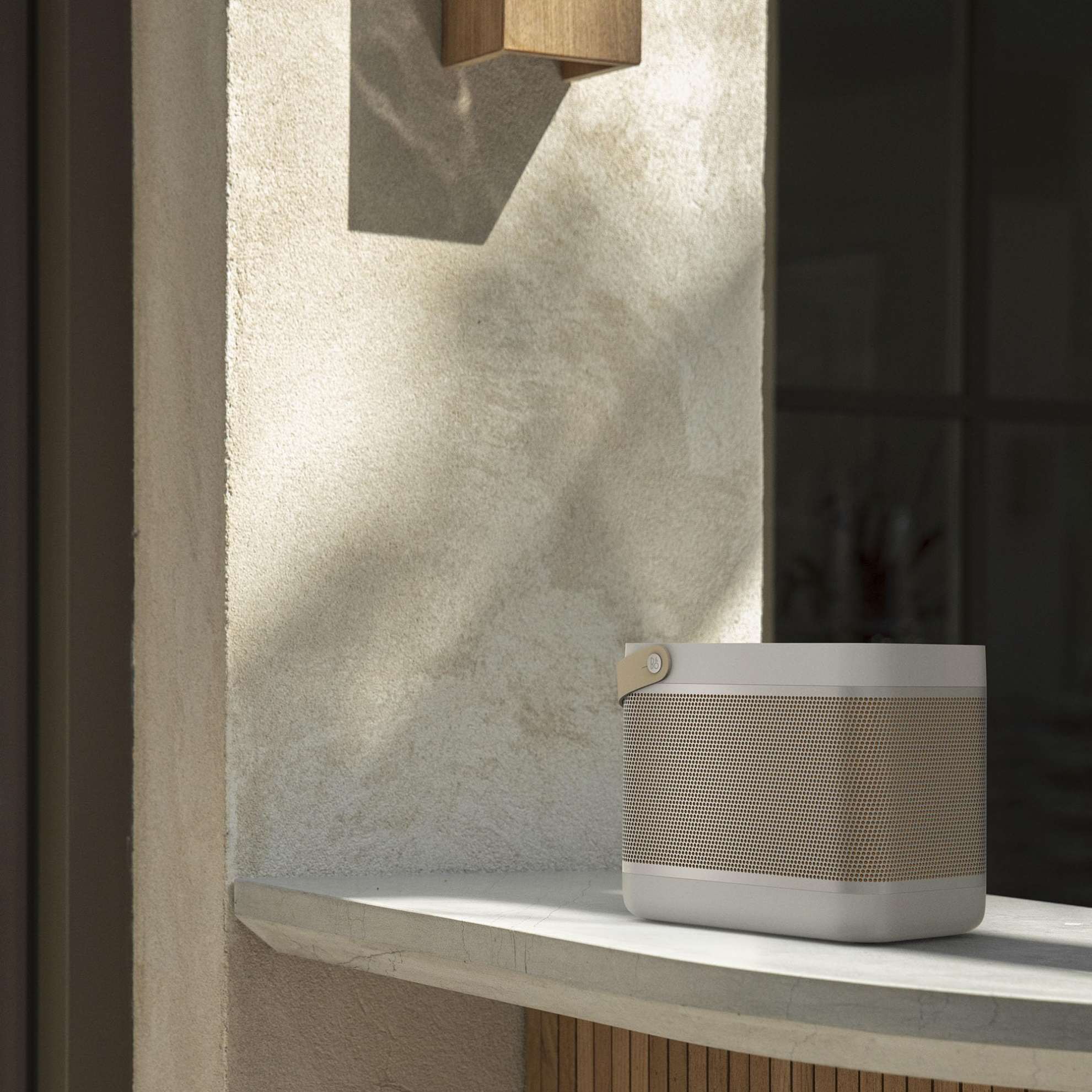 Bang & Olufsen Beolit 20 Review