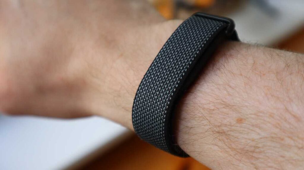 Luna Band's Hidden Advantage in the Fitbit Air Conflict - GadgetLad