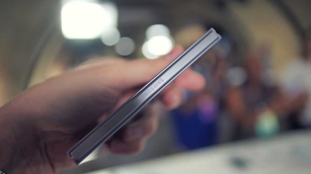 Galaxy Z Fold 8 is Impressive, But I Desire 3 Features from the iPhone Duo
