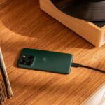 Moto Edge 70 Plus Enters the Magnetic Charging Trend | GadgetLad