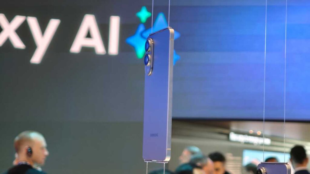 The Galaxy S27: Yet Another Variant? Stay Informed, GadgetLad Reports